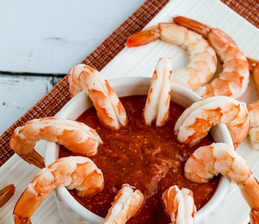 Shrimp with Low-Sugar Cocktail Sauce