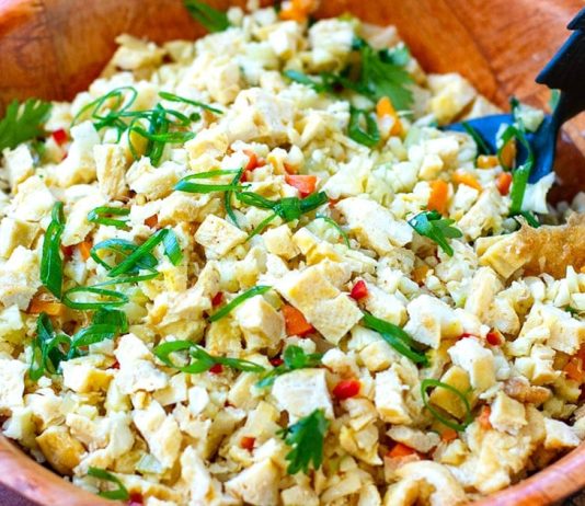 Cauliflower Egg Fried Rice (Paleo, Whole30, Low-Carb)
