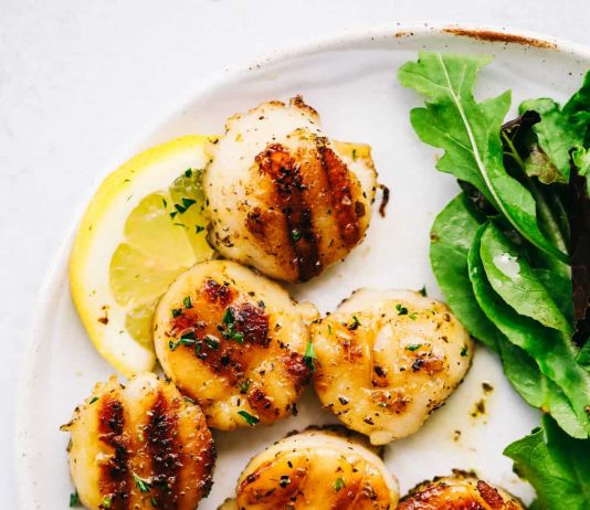 Grilled Lemon Garlic Scallops