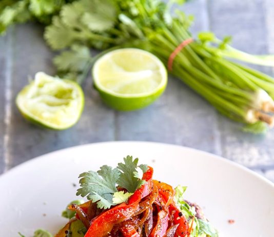 Spiced Mexican Tuna Steak With Avocado Salsa & Red Peppers