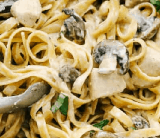 Easy One Pot Chicken and Mushroom Fettuccine Alfredo Recipe