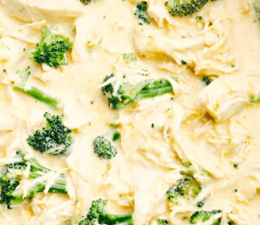 Slow Cooker Creamy Chicken and Broccoli Over Rice