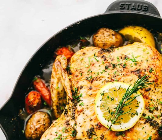 Perfect Garlic Roasted Chicken with Vegetables