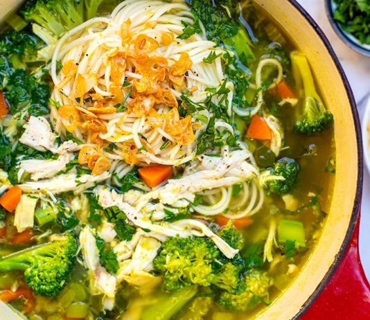 Garlic Chicken Soup (Quick & Easy Recipe)